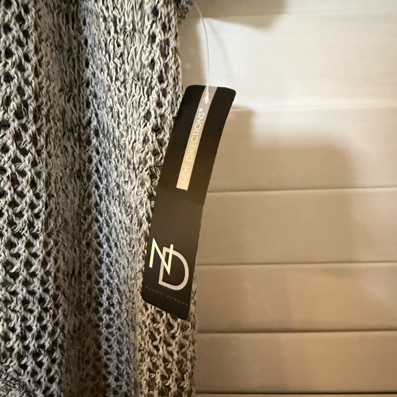 NWT Cardigan - Picture 3 of 4